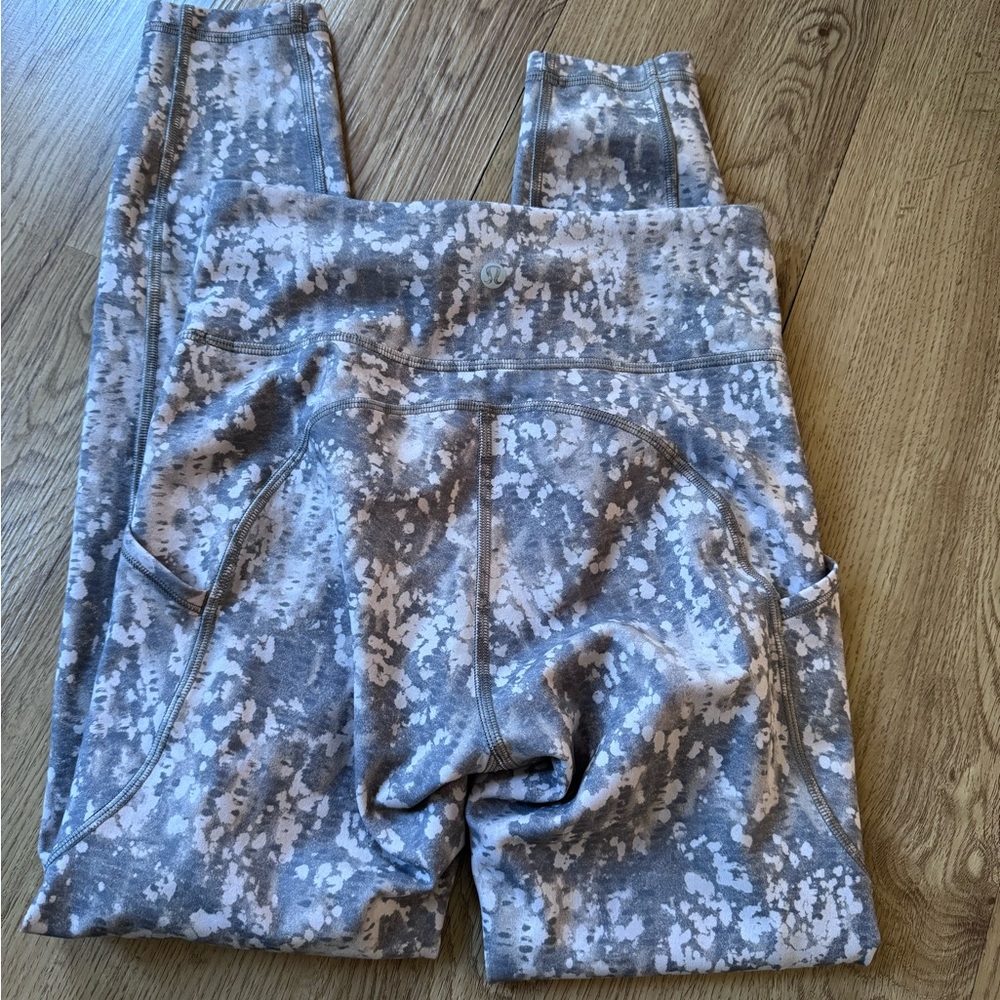lululemon athletica Gray and Patterned Leggings has pockets